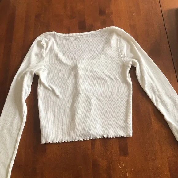 White Button-Up Ribbed Top - Picture 2 of 6
